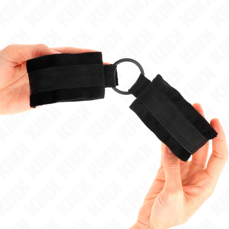 KINK - KOŽEŠINOVÉ POUTA PRO ZAČÁTEČNÍKY 25 CM S O-KROUŽKEM 4 CM ČERNÉ, NASTAVITELNÉ 15-25 CM